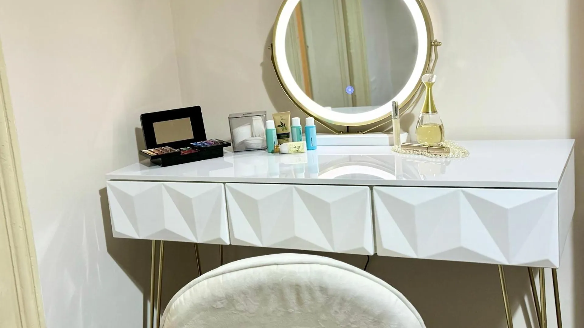 Apartment Trewhella Home, Centro Storico, Duomo Catania Italy